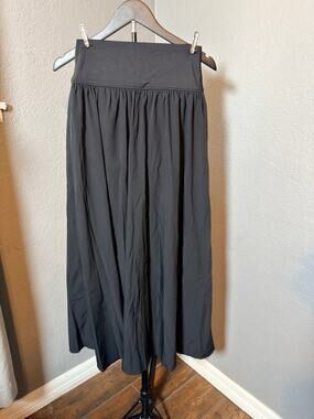 NWT Halara Black High Waist Flowy Midi Skirt Size Small